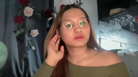 yoursweetgirl_zia online show from 04-15-26, 08:10