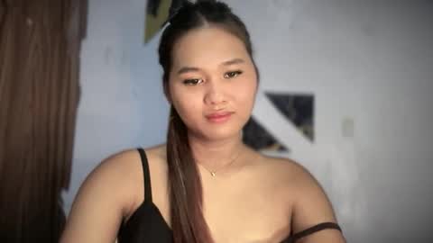 yoursweetgirl_zia online show from 05-16-26, 06:21
