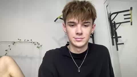 yoursweetyguy online show from 11-25-25, 04:40