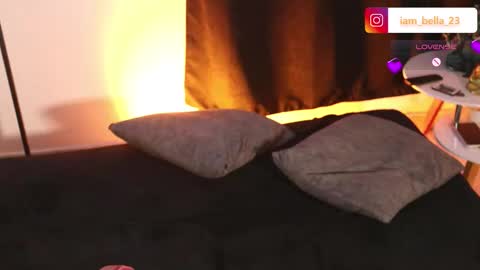 Bella- Independert Model online show from 03-27-26, 06:18