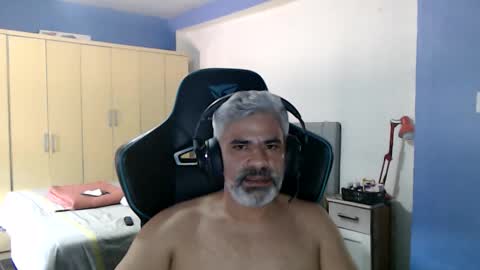 Snapshot of yourtoytoyoumaster3 chatting on 11-28-25, 02:42 yourtoytoyoumaster3 online show from 11-28-25, 02:42