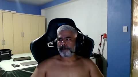 Snapshot of yourtoytoyoumaster3 chatting on 01-09-26, 05:37 yourtoytoyoumaster3 online show from 01-09-26, 05:37