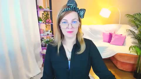 Alice online show from 09-24-25, 04:27