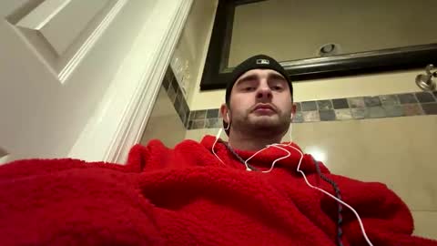 Snapshot of yourwhiteislandboy chatting on 05-10-26, 05:01 yourwhiteislandboy online show from 05-10-26, 05:01
