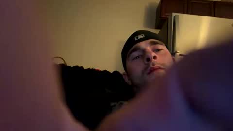 Snapshot of yourwhiteislandboy chatting on 05-16-26, 11:36 yourwhiteislandboy online show from 05-16-26, 11:36