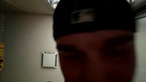 Snapshot of yourwhiteislandboy chatting on 06-02-26, 10:06 yourwhiteislandboy online show from 06-02-26, 10:06