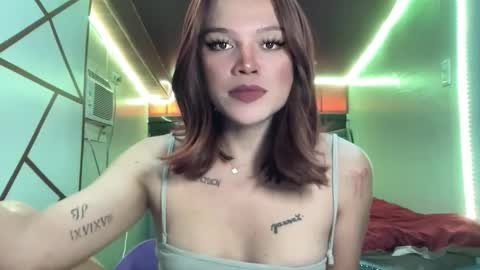 Snapshot of yourwildestdreamgirl chatting on 06-11-26, 02:44 ANDREA online show from 06-11-26, 02:44