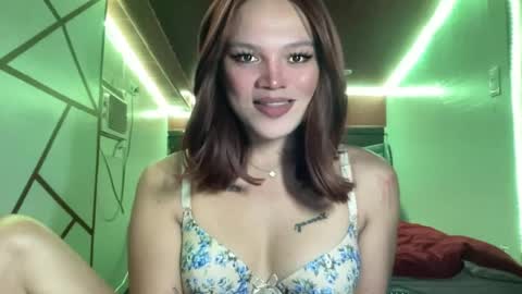 Snapshot of yourwildestdreamgirl chatting on 06-13-26, 03:37 ANDREA online show from 06-13-26, 03:37