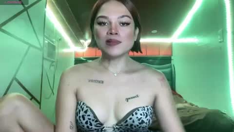 Snapshot of yourwildestdreamgirl chatting on 06-22-26, 04:53 ANDREA online show from 06-22-26, 04:53