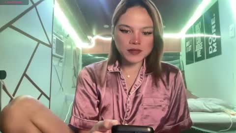 Snapshot of yourwildestdreamgirl chatting on 07-27-26, 11:34 ANDREA online show from 07-27-26, 11:34