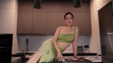 Snapshot of youur_sweetheart chatting on 02-18-26, 03:19 youur_sweetheart online show from 02-18-26, 03:19