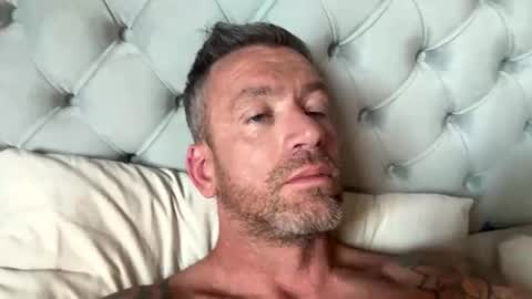 Snapshot of youwantus69 chatting on 10-25-25, 08:22 You want us 69 online show from 10-25-25, 08:22