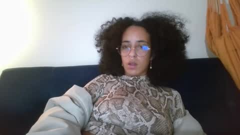 Snapshot of youwishtobeme chatting on 12-03-24, 11:46 elizabeth ju online show from 12-03-24, 11:46