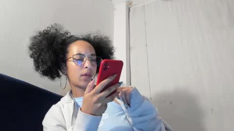 Snapshot of youwishtobeme chatting on 02-08-25, 12:38 elizabeth ju online show from 02-08-25, 12:38