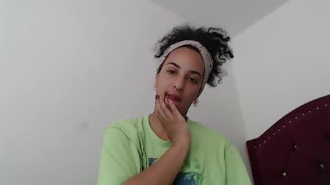 elizabeth  ju   online show from 03-22-26, 06:22