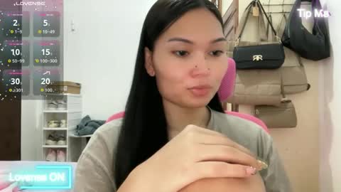 yrdrmgrl_jennie26 online show from 04-01-26, 08:04