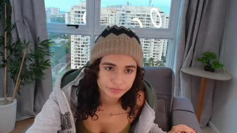 Ysenne online show from 05-30-26, 10:45