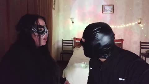 Marcus and Anna online show from 11-12-25, 05:02