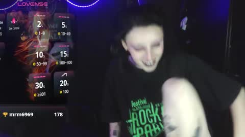 Snapshot of yue_eclipse chatting on 10-28-25, 08:07 yue_eclipse online show from 10-28-25, 08:07