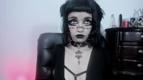 Yue Eclipsa online show from 12-14-25, 04:51