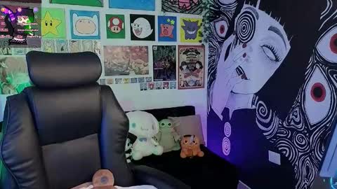    rawr   Anne Independent model      online show from 11-07-25, 06:41