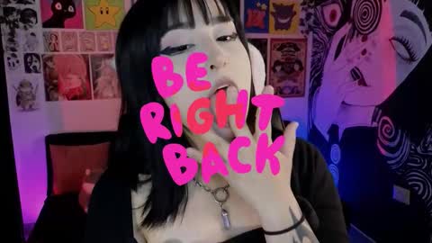    rawr   Anne Independent model      online show from 12-15-25, 05:50