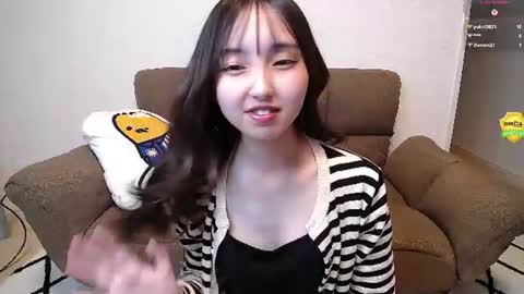 Snapshot of yui_x chatting on 07-14-26, 01:28 yui_x online show from 07-14-26, 01:28
