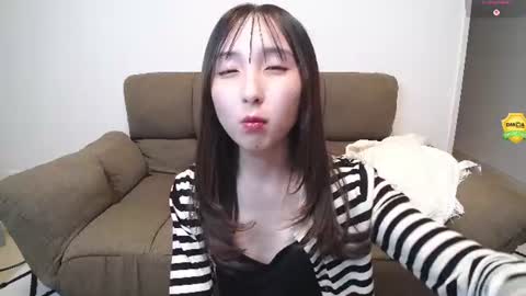 Snapshot of yui_x chatting on 07-29-26, 12:14 yui_x online show from 07-29-26, 12:14