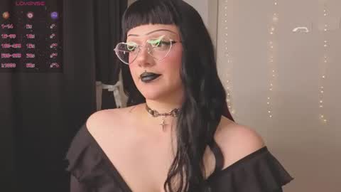   online show from 06-25-26, 05:12