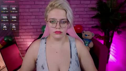 Yuki online show from 11-26-25, 10:49