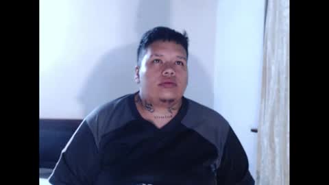 Snapshot of yulandval chatting on 11-16-25, 04:29 yul and val couple online show from 11-16-25, 04:29