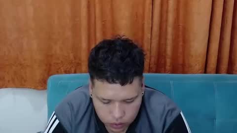 Snapshot of yulandval chatting on 11-22-25, 03:38 yul and val couple online show from 11-22-25, 03:38