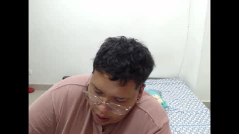 yul and val couple online show from 12-23-25, 01:58