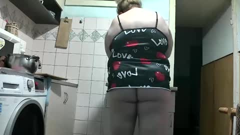 Yula online show from 11-14-25, 03:33