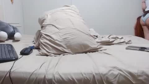 yuliana_25 online show from 04-26-26, 10:18