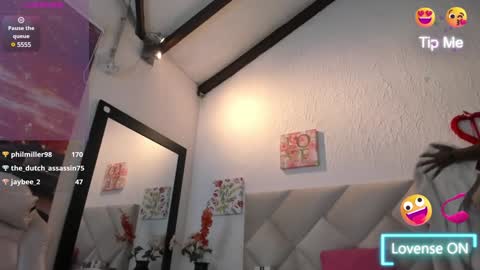Snapshot of yuliana_milleer chatting on 01-03-25, 09:15 Yuliana online show from 01-03-25, 09:15