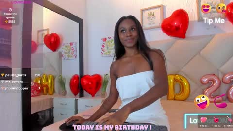 Snapshot of yuliana_milleer chatting on 02-14-25, 07:33 Yuliana online show from 02-14-25, 07:33