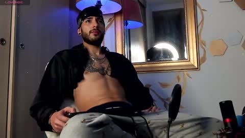 Snapshot of yulianpereira25 chatting on 12-21-24, 02:41 yulian 2811 online show from 12-21-24, 02:41