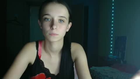 Snapshot of yuliastar chatting on 09-23-25, 06:00 Yuliia online show from 09-23-25, 06:00