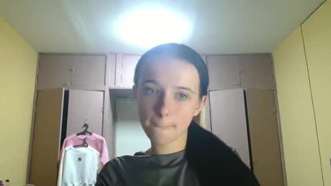 Snapshot of yuliastar chatting on 10-04-25, 06:39 Yuliia online show from 10-04-25, 06:39