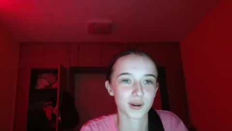 Snapshot of yuliastar chatting on 05-17-26, 03:19 Yuliia online show from 05-17-26, 03:19