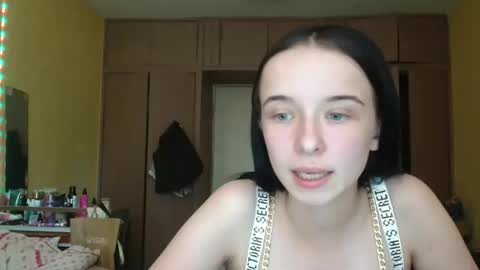 Snapshot of yuliastar chatting on 05-26-26, 12:23 Yuliia online show from 05-26-26, 12:23