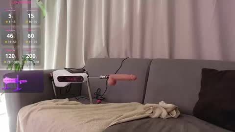 yuliethpetite online show from 10-21-25, 11:44