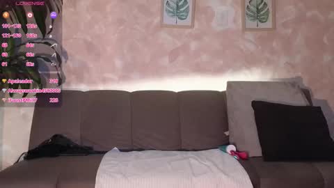 yuliethpetite online show from 03-20-26, 11:26