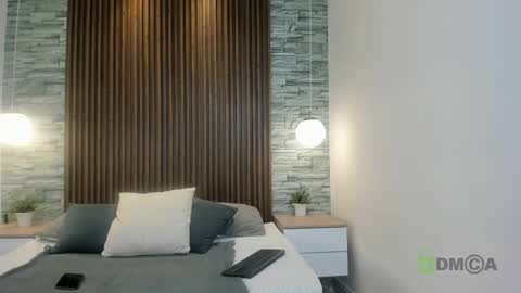 yulievans online show from 12-31-24, 12:04