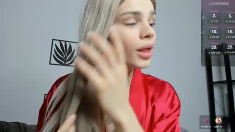 Snapshot of yuly_terner chatting on 12-27-24, 02:01 Yulia Terner online show from 12-27-24, 02:01