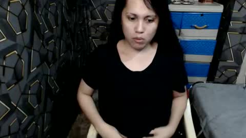 Snapshot of yumi_white chatting on 10-13-25, 02:39 yumi online show from 10-13-25, 02:39