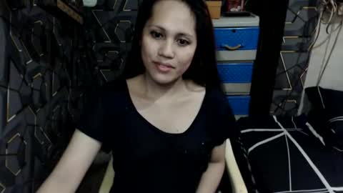 yumi online show from 04-17-26, 04:59