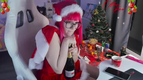 Snapshot of yumi_youkai chatting on 12-31-24, 10:45 Yumi 3 online show from 12-31-24, 10:45