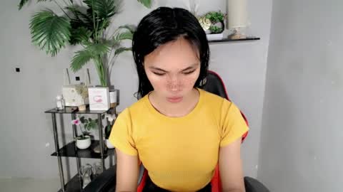 CALL ME YUMLEXX online show from 07-17-26, 10:33